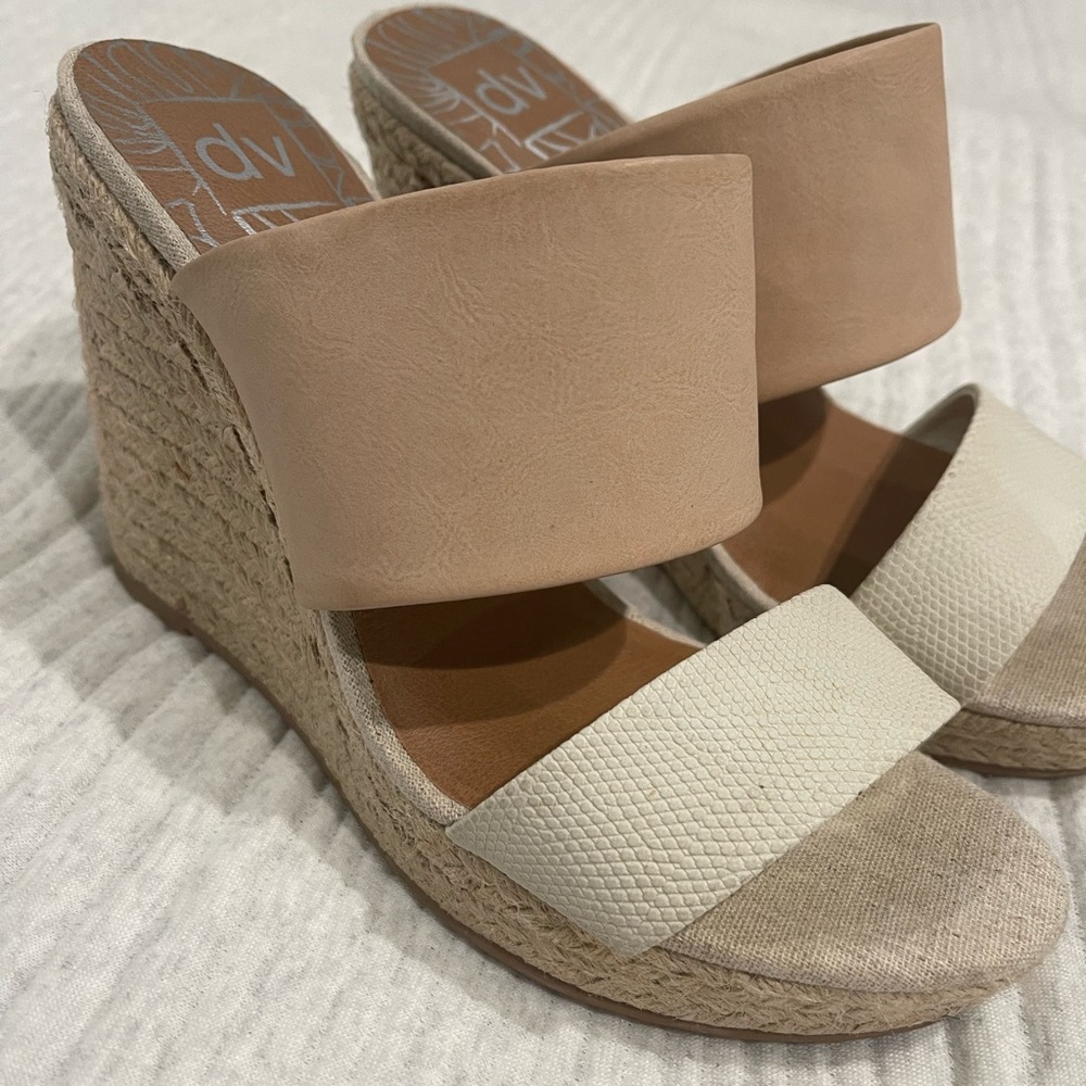 Dolce vita lightly worn wedges